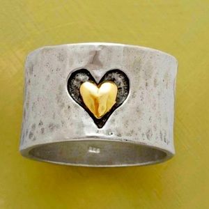 NEW & Beautiful S925 Silver Stamped heart Ring
